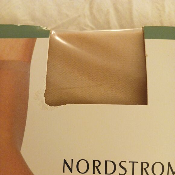 Nordstrom Rack Control Top SUPPORT LEG Sheer Toe Pantyhose NUDE Sz B Vintage New - Picture 4 of 8